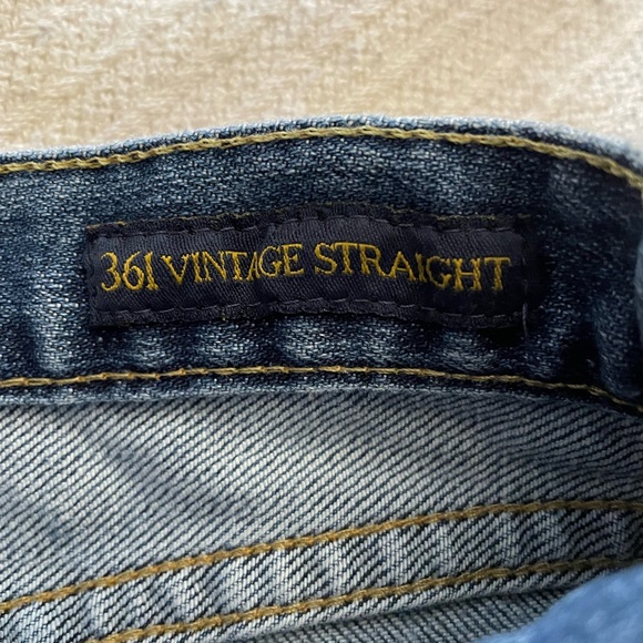 Mens jeans by Lucky Brand. Waist size 34” Navy - Picture 7 of 9